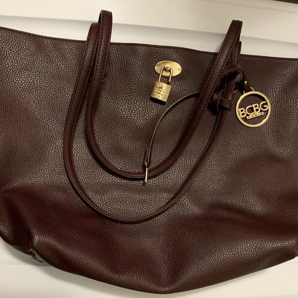 BCBG Pebbled Leather Shopper’s Tote Bag - Pad Lock & Key - Burgundy Brown